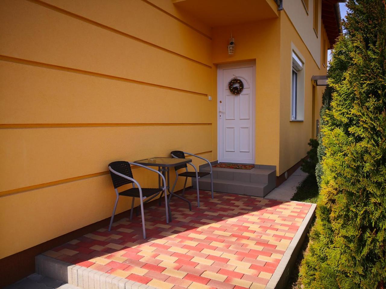 Salve Apartment Heviz Exterior photo